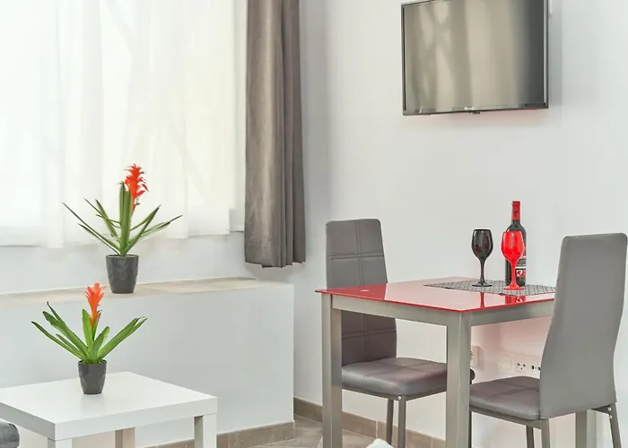 Apartment Boutique B1 Street Level *